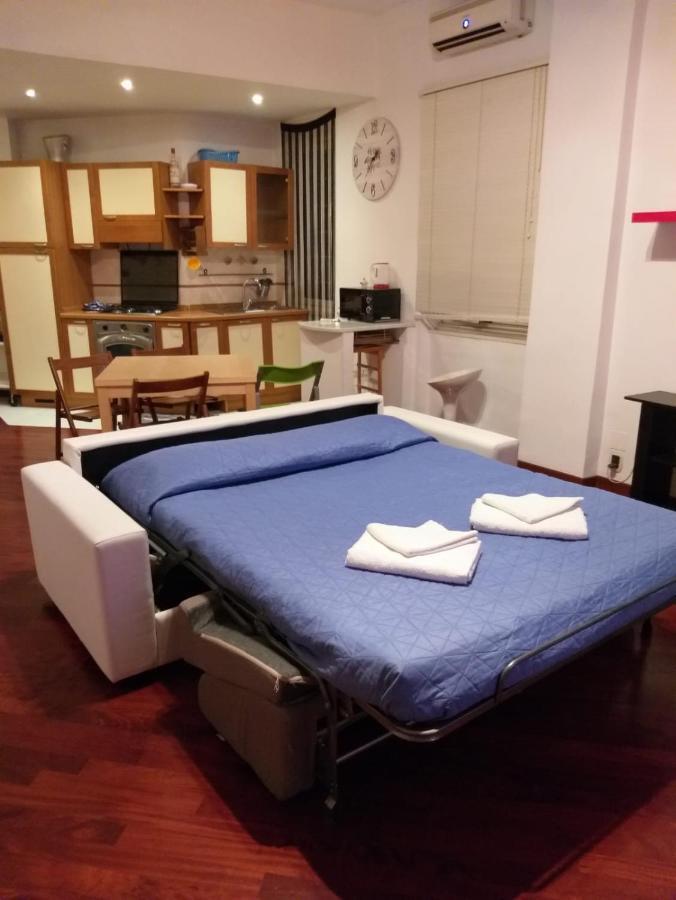 Vacanze Romane con giardino Esterno foto